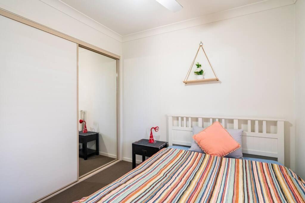 Room With Separate Bath In Shared Homestay Redcliffe Exteriér fotografie